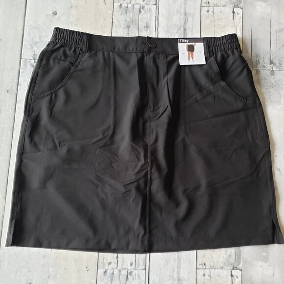 NWT - Tilley Women's Trek Skort Black - Size M - Picture 1 of 3